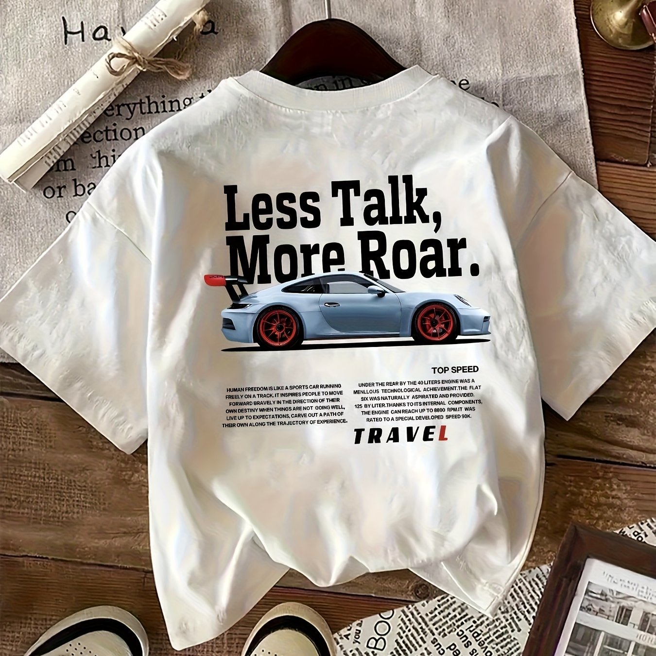 「話すより吠えろ」グラフィックTシャツ